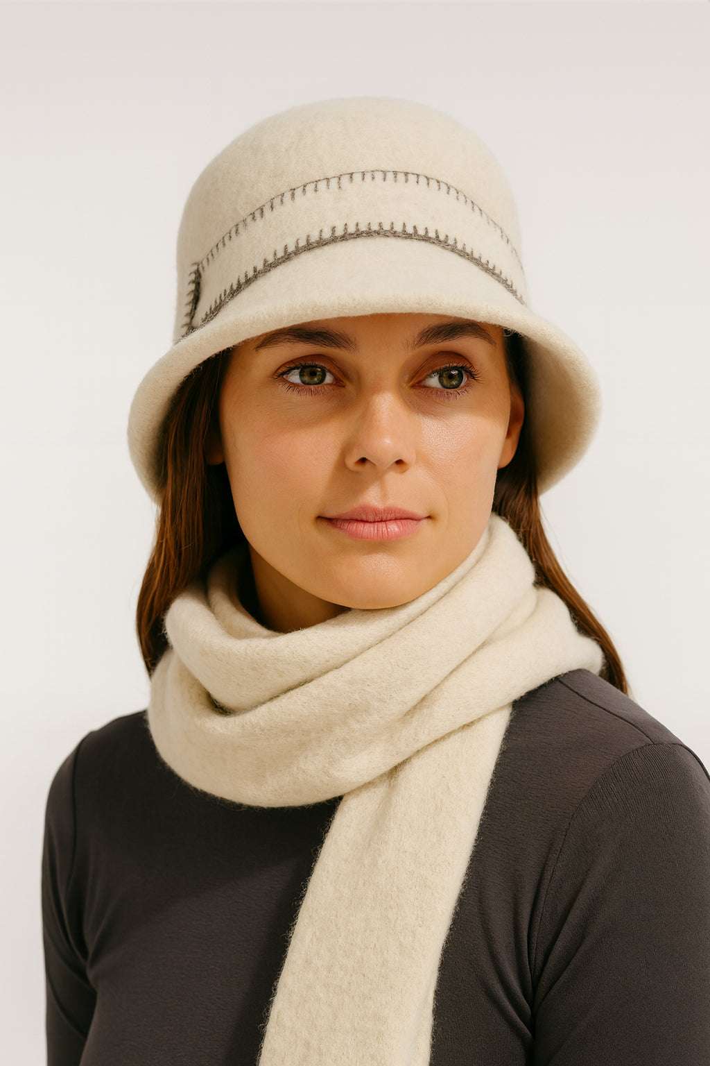 Women Elegant Winter Wool Bucket Hat 1920s Vintage Cloche Bowler Hats (Cream)